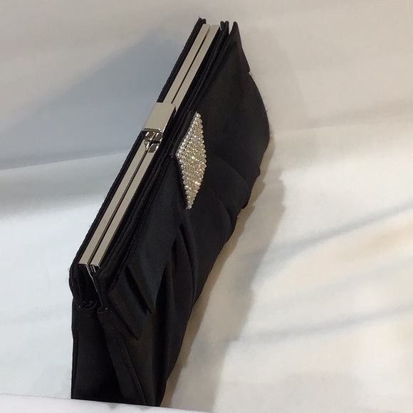 Elegant Evening bag w/ rhinestone clasp - Picture 6 of 7